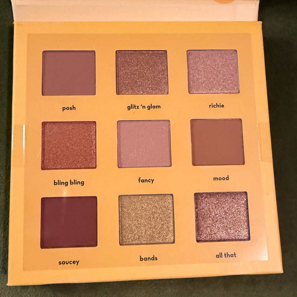 The Crème Shop Drippin' Eyeshadow Palette